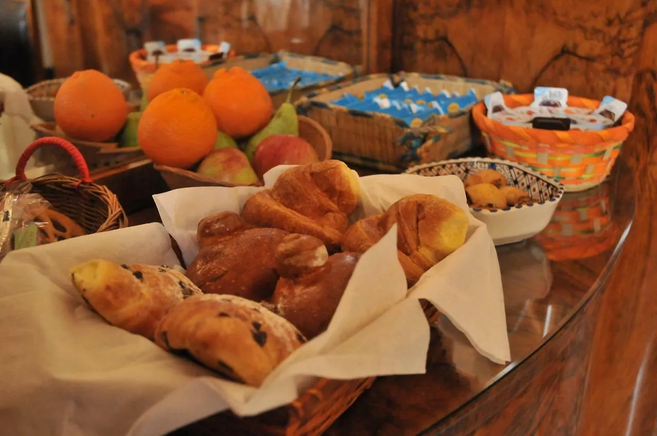 B&B Al Diecisette Catania Bed and breakfast